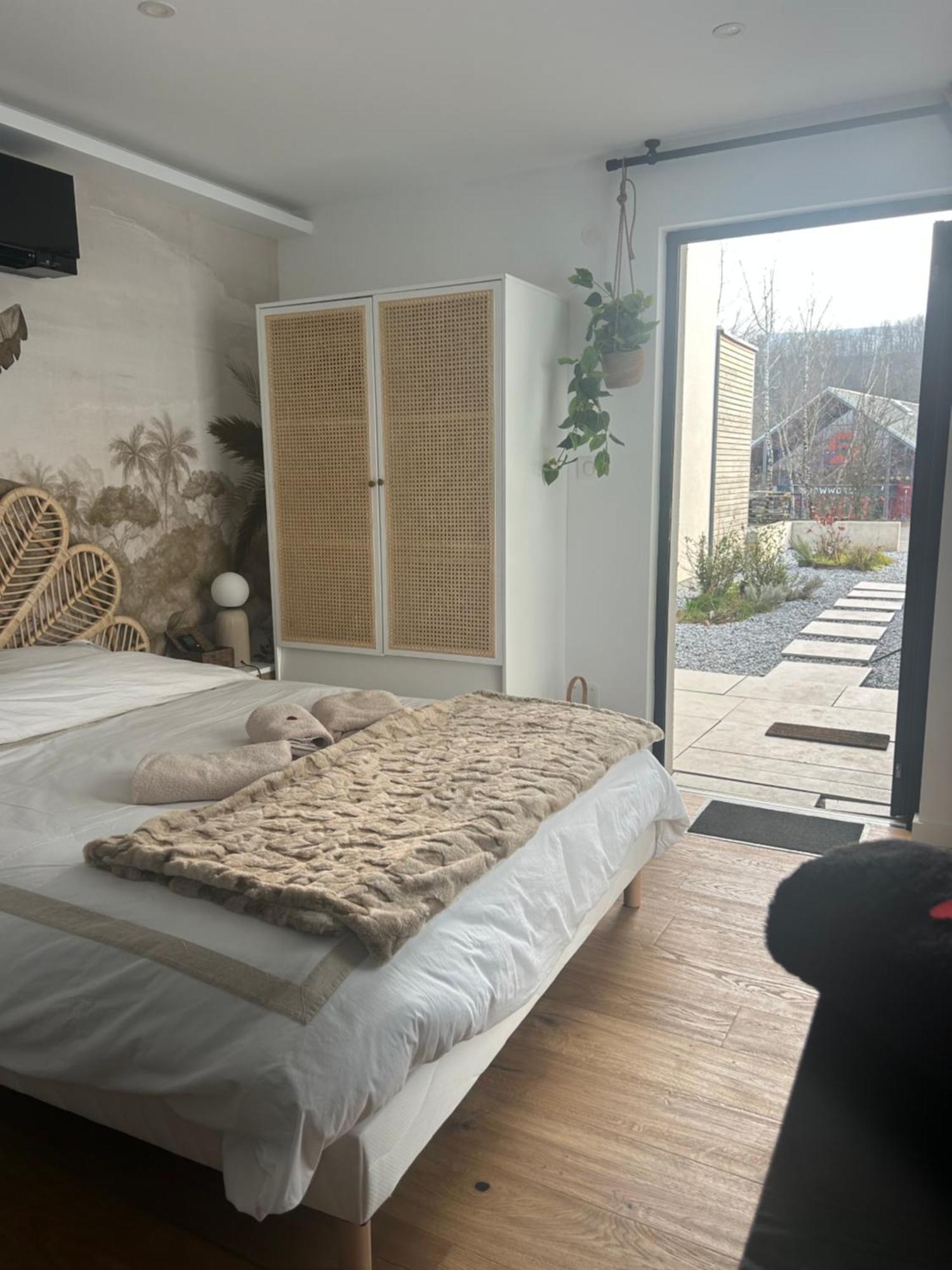 Studio Prestige Avec Terrasse Le Chene Dore Au Coeur Du Centre Touristique Cite Des Loisirs 200 M Du Galaxie,Face Au Snowworld Parking Gratuit Privatif Amnéville Extérieur photo