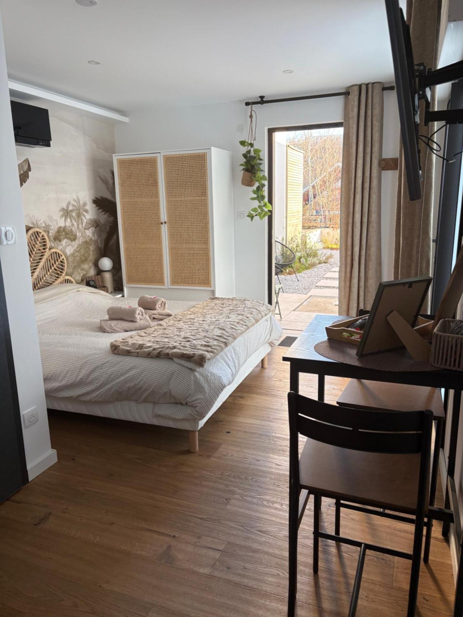 Studio Prestige Avec Terrasse Le Chene Dore Au Coeur Du Centre Touristique Cite Des Loisirs 200 M Du Galaxie,Face Au Snowworld Parking Gratuit Privatif Amnéville Extérieur photo